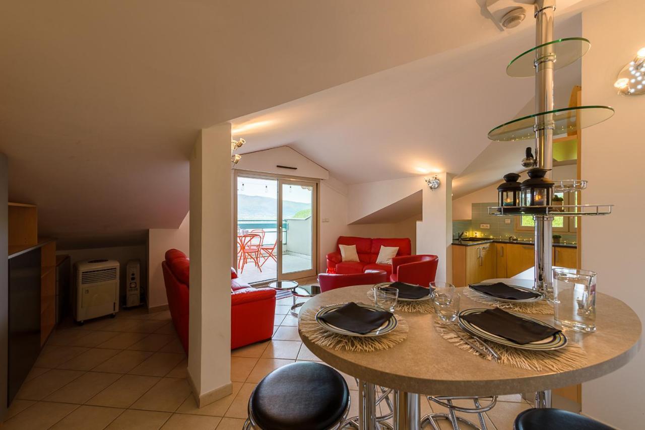 L'Hermitage, 3 Appartements Avec Terrasse, Vue Lac, Parking Et Piscine, Lla Selections By Location Lac Annecy Talloires Exterior foto