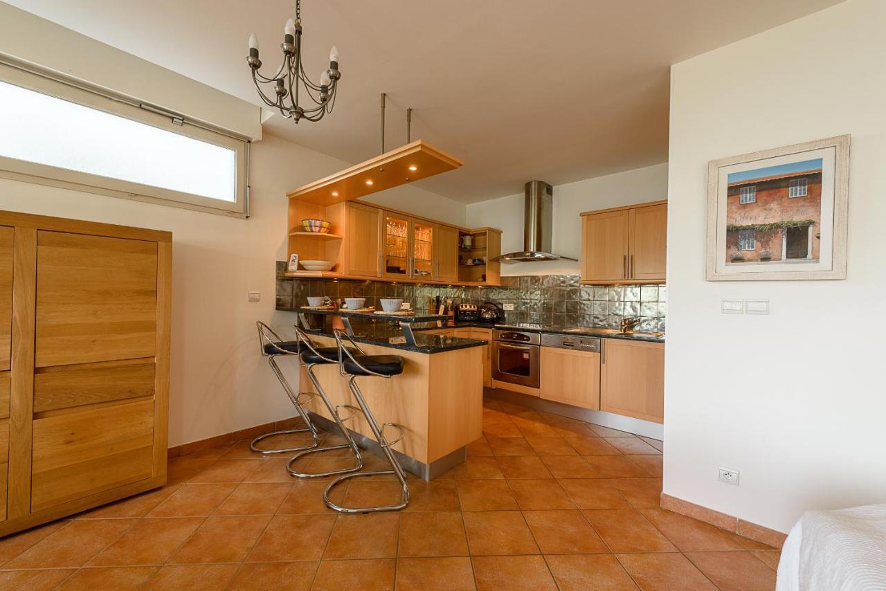 L'Hermitage, 3 Appartements Avec Terrasse, Vue Lac, Parking Et Piscine, Lla Selections By Location Lac Annecy Talloires Exterior foto